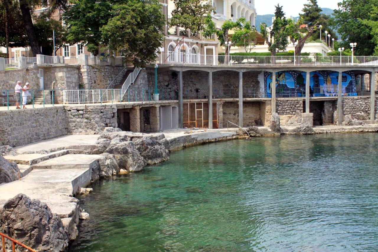 Apartments With A Parking Space Lovran, Opatija - 7869 Exterior foto