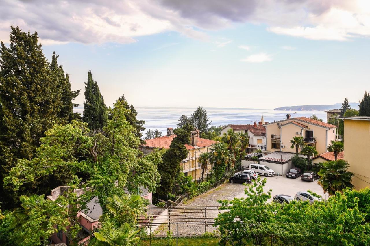 Apartments With A Parking Space Lovran, Opatija - 7869 Exterior foto
